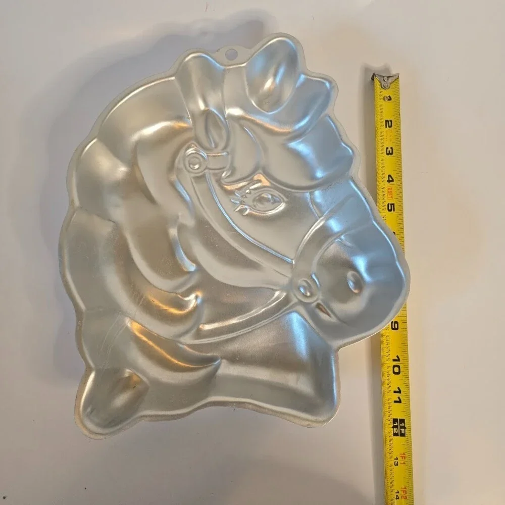 Wilton Party Pony Birthday Cake Baking Pan 2105-1011